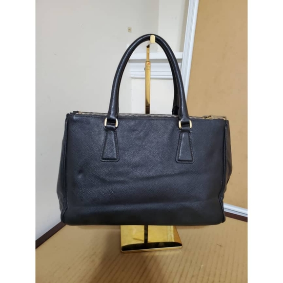 Authentic PRADASaffiano Small Galleria Double Zip Tote Black - Picture 9 of 11